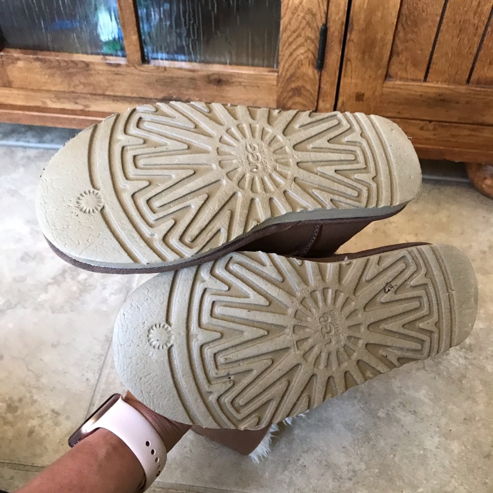 Ugg Boots - image 6